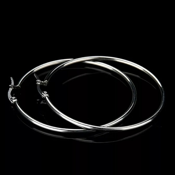 everrealli Jewelry - NEW Silver Tone 2” Round Circle Hoop Earrings
